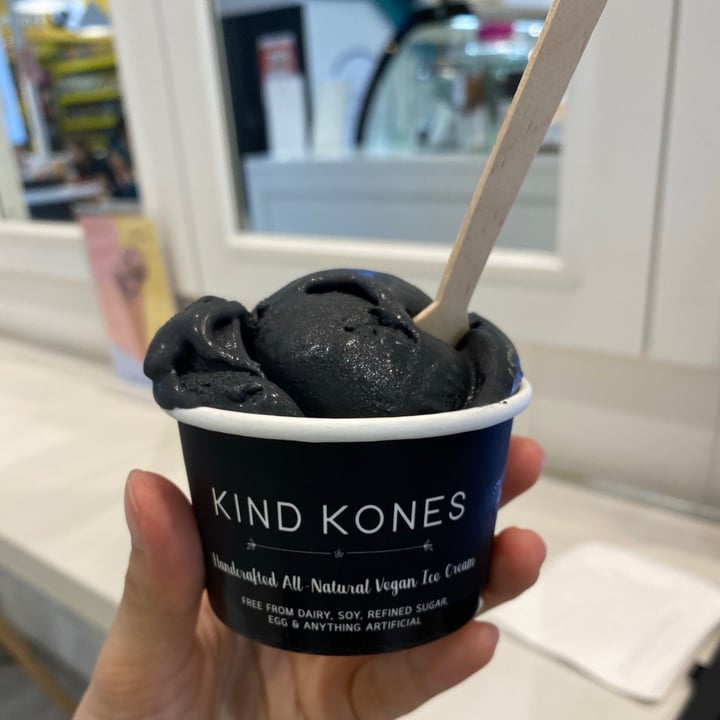 review photo of Kind Kones Charcoal Vanilla Ice Cream shared by @yeeperjeepers on 09 Jul 2021 - review