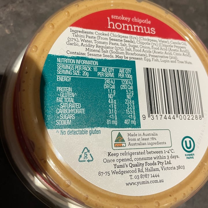photo of Yumi's Smokey Chipotle Hummus shared by @plantbasedancer on  11 Nov 2021 - review
