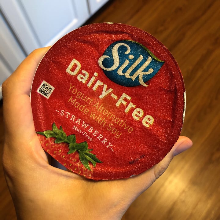 photo of Silk Vanilla Almondmilk Yogurt Alternative shared by @leisc003 on  05 Sep 2018 - review