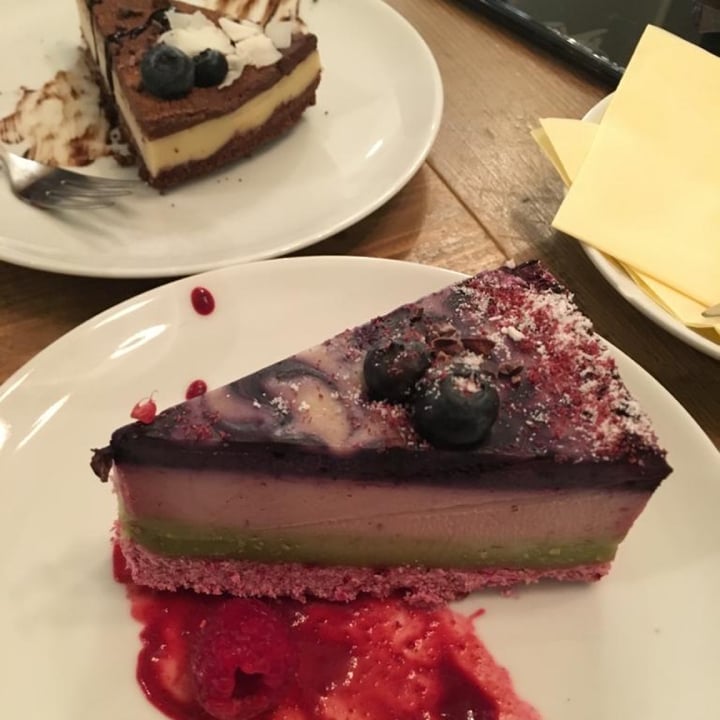 photo of MyRaw Café Blueberry cheesecake shared by @sabrinadicarlo on  16 Mar 2022 - review