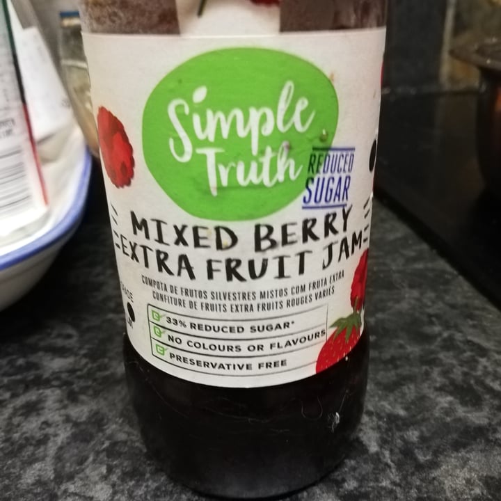 photo of Simple Truth Mixed berry extra fruit jam shared by @agnes90 on  17 Aug 2020 - review