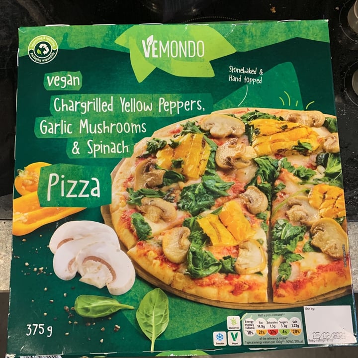 photo of Vemondo Chargrilled Yellow Peppers, Garlic Mushrooms and Spinach Pizza shared by @nsvj on  31 Jan 2021 - review