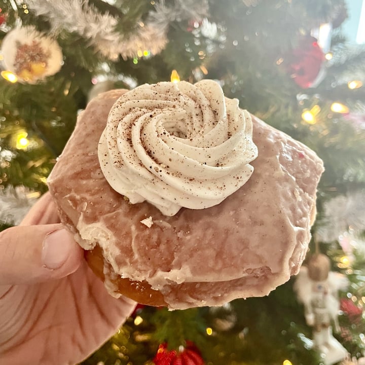 photo of MACHINO DONUTS holiday nog donut shared by @xdarrenx on  12 Dec 2021 - review