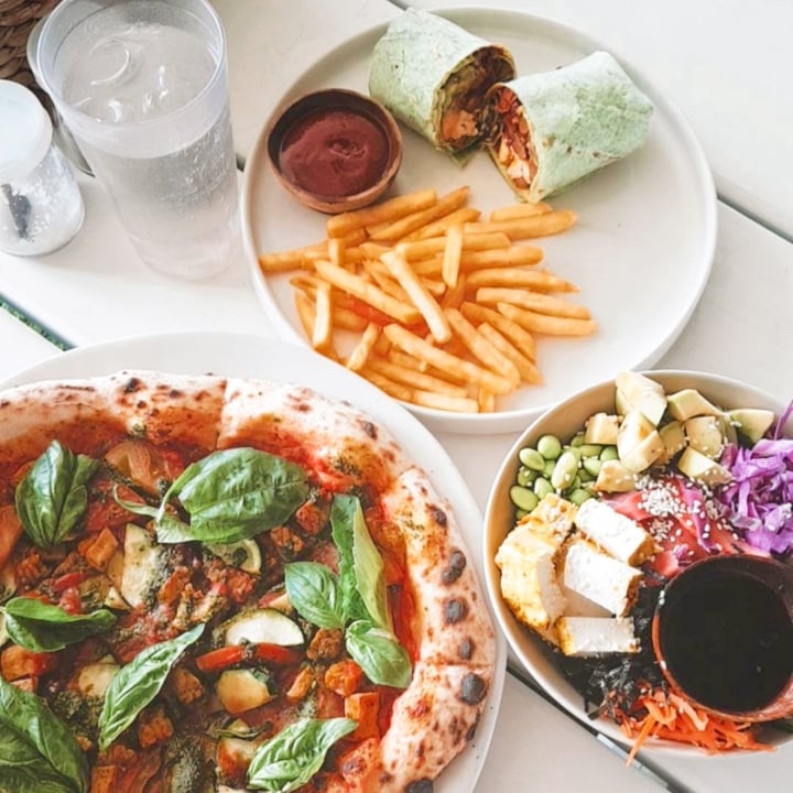 review photo of District 6 Vegan Pizza + Vegan Wrap + Vegan Poke shared by @analuissobral on 25 Jul 2020 - review