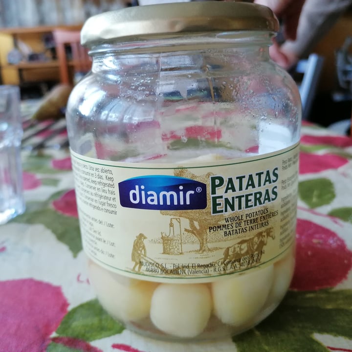 photo of Diamir Patatas enteras shared by @veganoonpics on  27 Dec 2021 - review