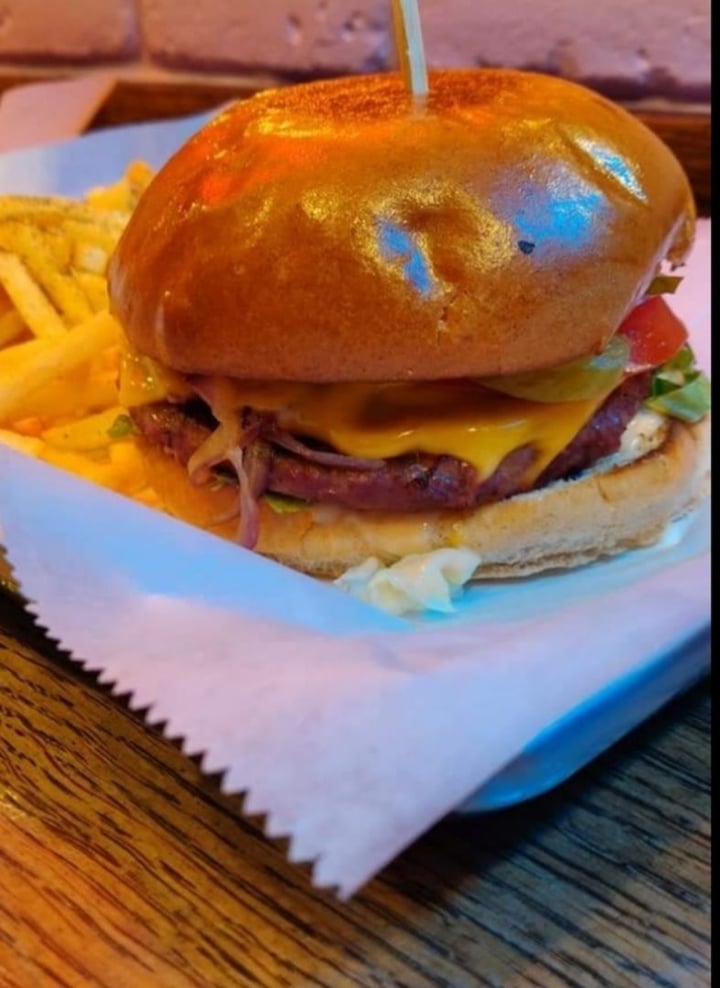 photo of Rainbow Cheeseburger shared by @mantegvosh on  20 Jan 2020 - review