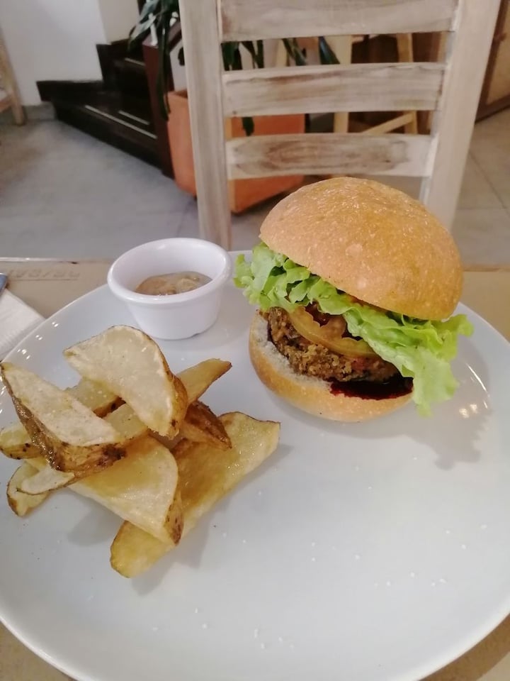 review photo of De Raíz Cocina Café Hamburguesa shared by @bnataliar on 26 Feb 2020 - review