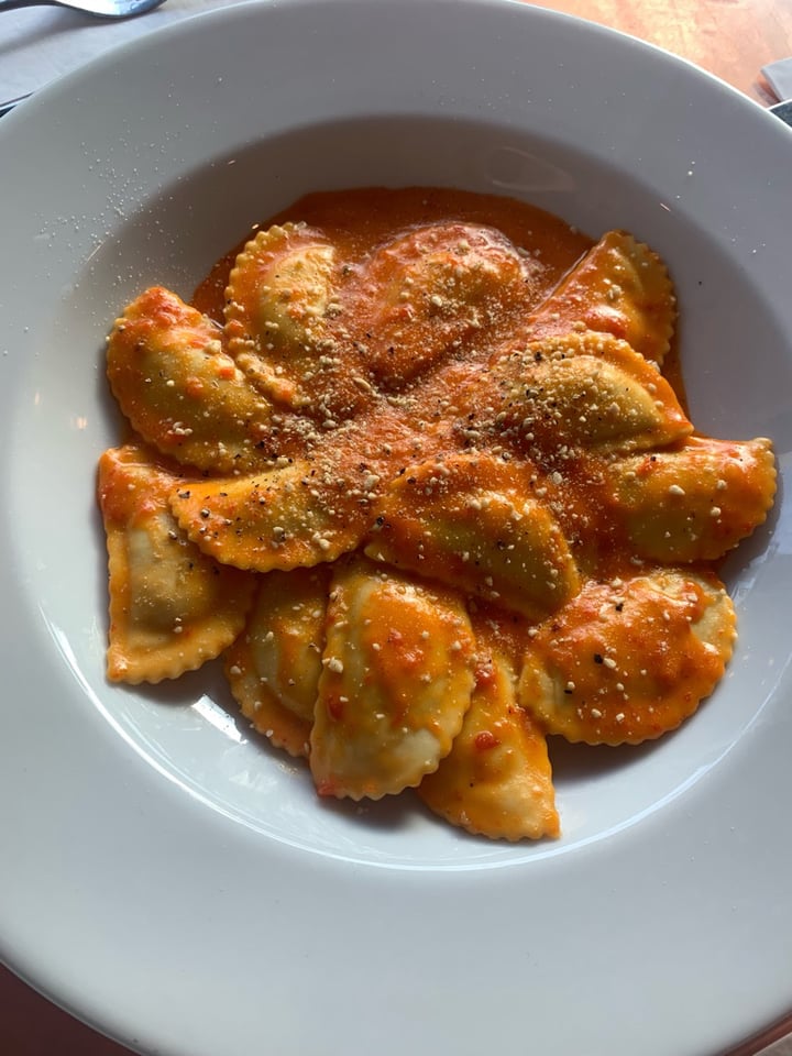 review photo of Plantitude Ravioli with roasted red pepper sauce shared by @beaumontm33 on 18 May 2019 - review