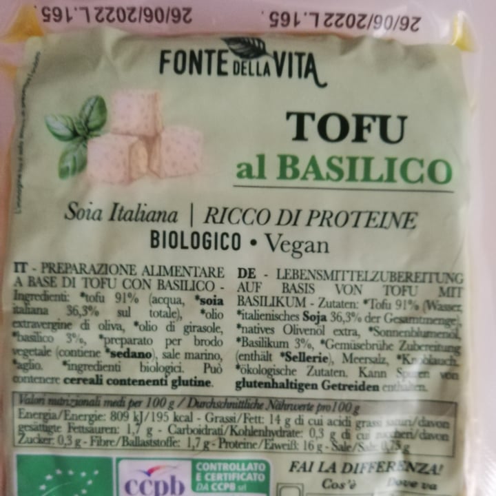 photo of Fonte della vita Tofu al basilico shared by @claudiaborgo on  01 Jul 2022 - review