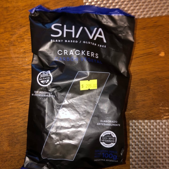 photo of Shiva Crackers Carbon Vegetal shared by @laritaveganita on  03 Jun 2022 - review