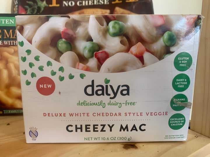 photo of Daiya White Cheddar Style Veggie Deluxe Cheezy Mac shared by @alexisjsmiller on  21 Jan 2020 - review