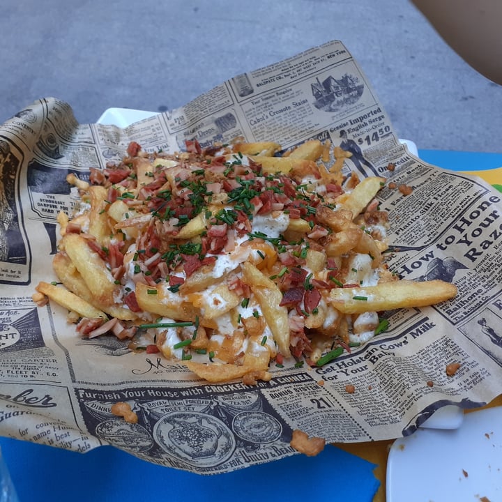 review photo of Freedom Cakes Cheese Vacon Fries shared by @-iria- on 21 Sep 2021 - review