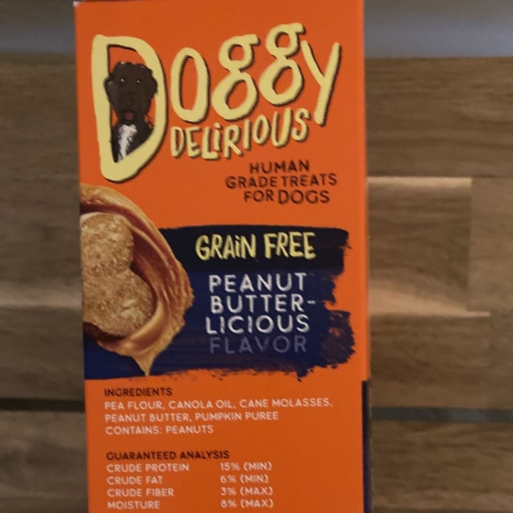 photo of Doggy Delirious Crunchy Biscuits Peanut Butter-Licious Flavor shared by @veganosaventureros on  17 Feb 2022 - review