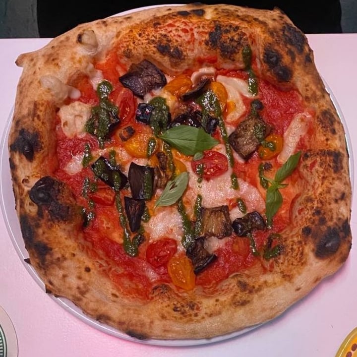 photo of Al Catzone - Pizza Napovegana Pizza Billie shared by @bratkart0ffel on  14 Aug 2022 - review