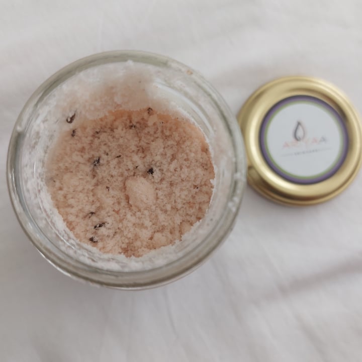 review photo of Ariyaa Lavender Peppermint Bath Salt and Foot Soak shared by @vegandiaries on 17 Mar 2022 - review