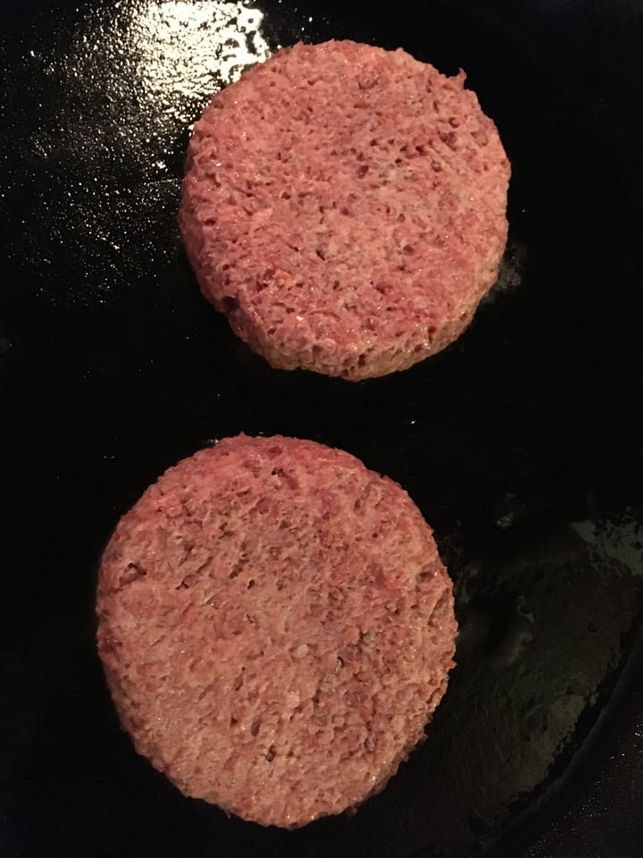 photo of Beyond Meat Beyond Burger Plant-Based Patties shared by @veganxplorer on  16 May 2019 - review