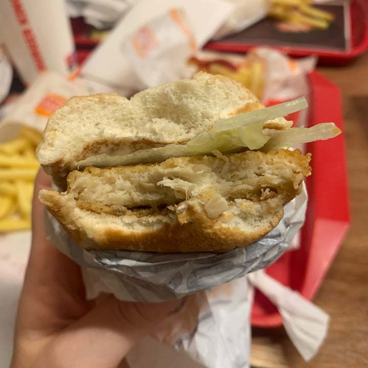 photo of Burger King Plant-based Long Chicken shared by @silviacomensoli on  23 Aug 2022 - review