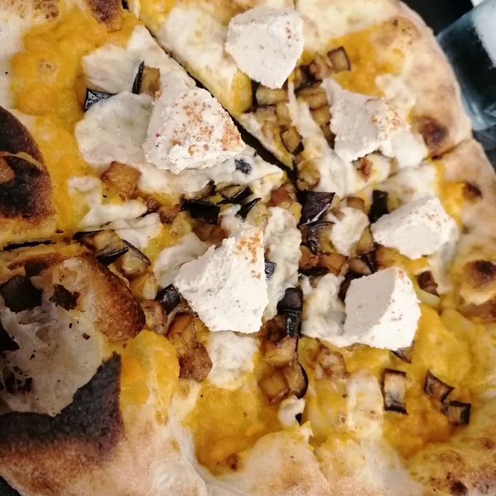 photo of Pizzeria "I Partenopei" Brescia Pizza vegana shared by @jessica1995 on  16 Jun 2022 - review