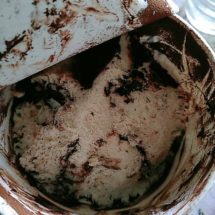 review photo of Valsoia Tiramisú Flavour Gelato shared by @andras on 03 Jun 2021 - review