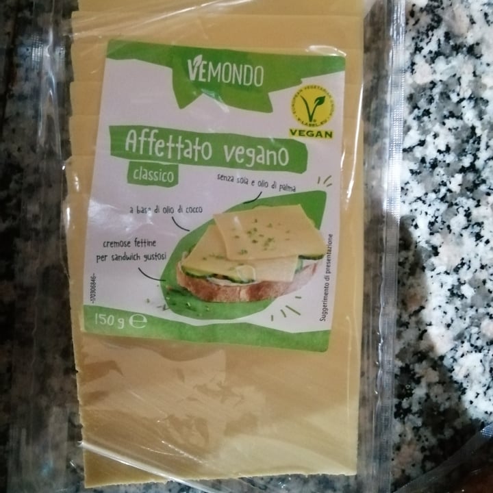 review photo of Vemondo Affettato Vegano Classico shared by @saraimbrogno on 24 Apr 2022 - review