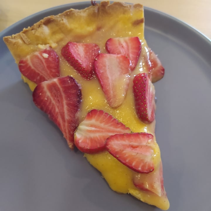 review photo of Padoca VN Gaia Torta De Nata E Morango shared by @leticiamaiad on 29 Apr 2022 - review