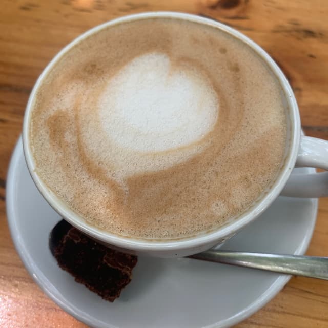 「Almond milk cappuccino」の料理の写真