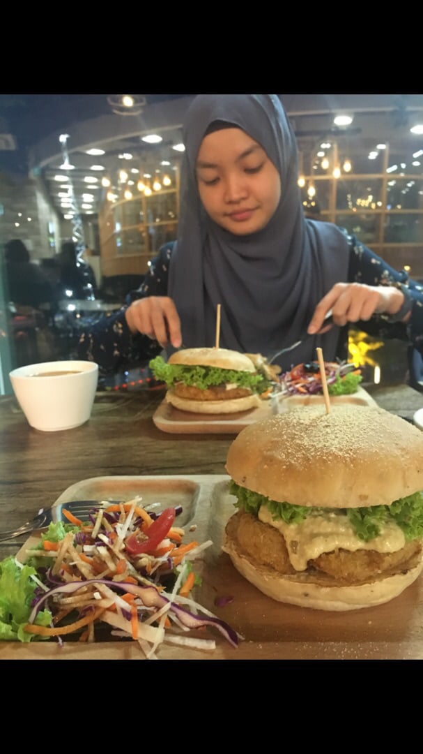 review photo of nomVnom Bistro QQ Cheezy shared by @ladyv on 03 Apr 2019 - review