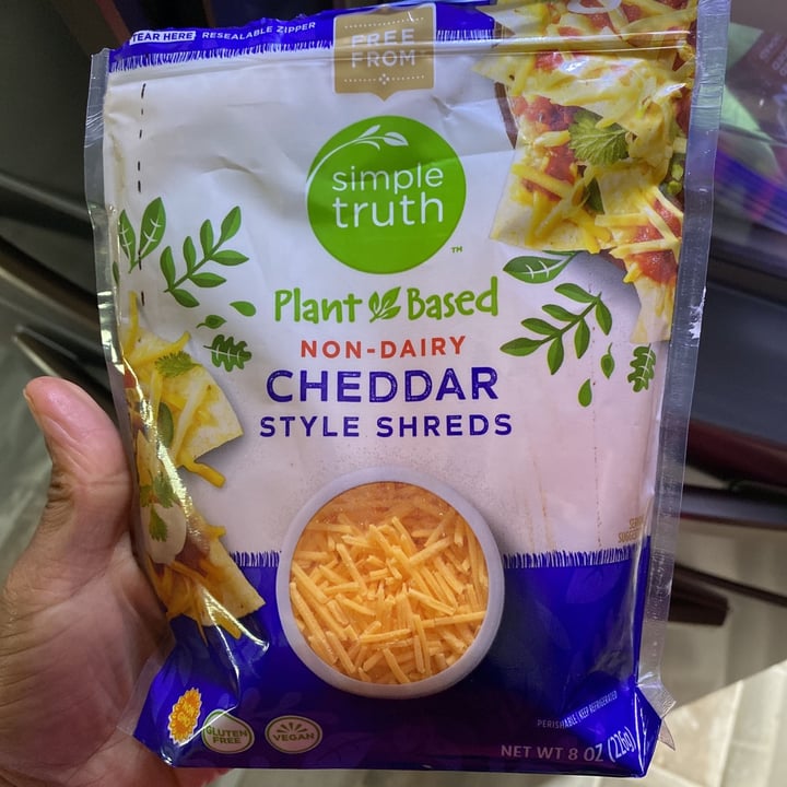photo of Simple Truth Plant based Non-dairy Cheddar Style Shreds shared by @all4mercy on  26 Aug 2021 - review