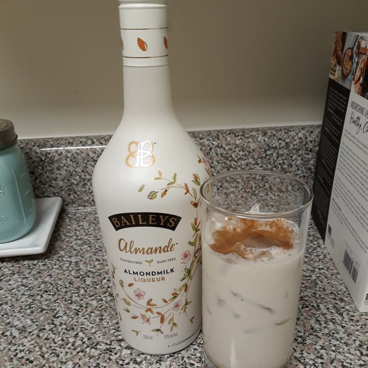 photo of Baileys Almond Baileys shared by @ziladnelgs on  19 Dec 2020 - review
