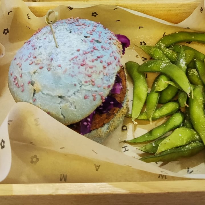 review photo of Flower Burger Puffo edition shared by @chiaradigia on 23 Apr 2022 - review