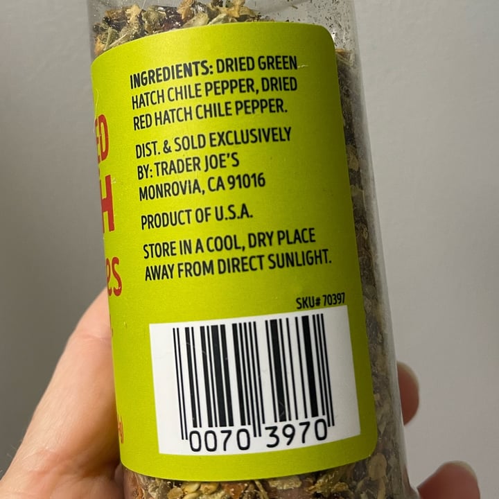 photo of Trader Joe's Green & Red Hatch Chile Flakes shared by @triciaa on  19 May 2022 - review