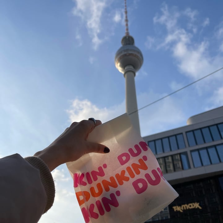 photo of Dunkin' Donuts Vegan donut + soy cappuccino shared by @paoladecaro on  17 Mar 2022 - review