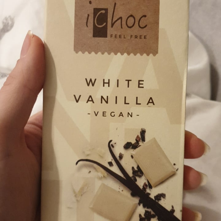 review photo of iChoc White Vanilla shared by @carlottaclare on 19 Nov 2020 - review