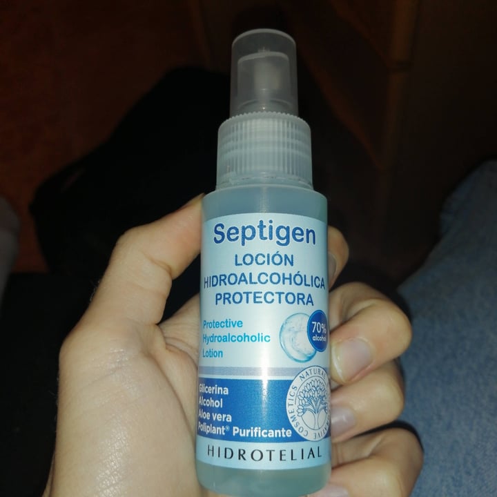 photo of Hidrotelial Loción Hidroalcoholica Protectora shared by @greeningg on  09 Nov 2020 - review