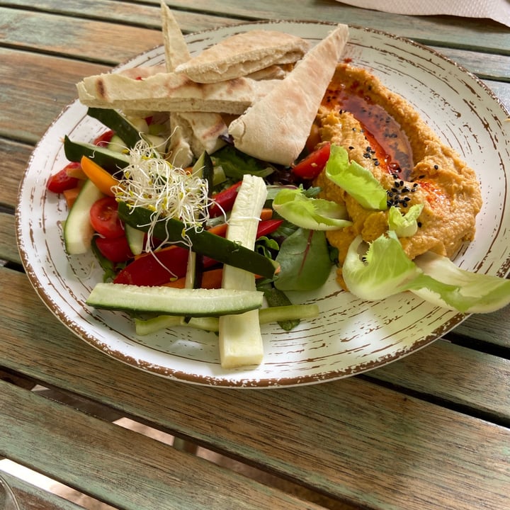 review photo of Temple Natura Cafè Home-made Hummus shared by @nadiagq on 16 Sep 2021 - review