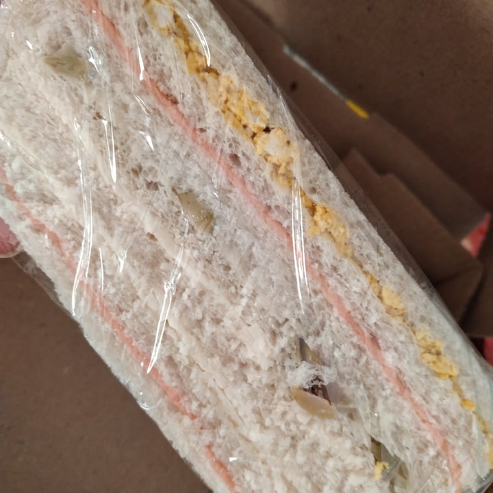 photo of Vegan Sandwich Sandwich de miga shared by @nadya84 on  17 Oct 2021 - review