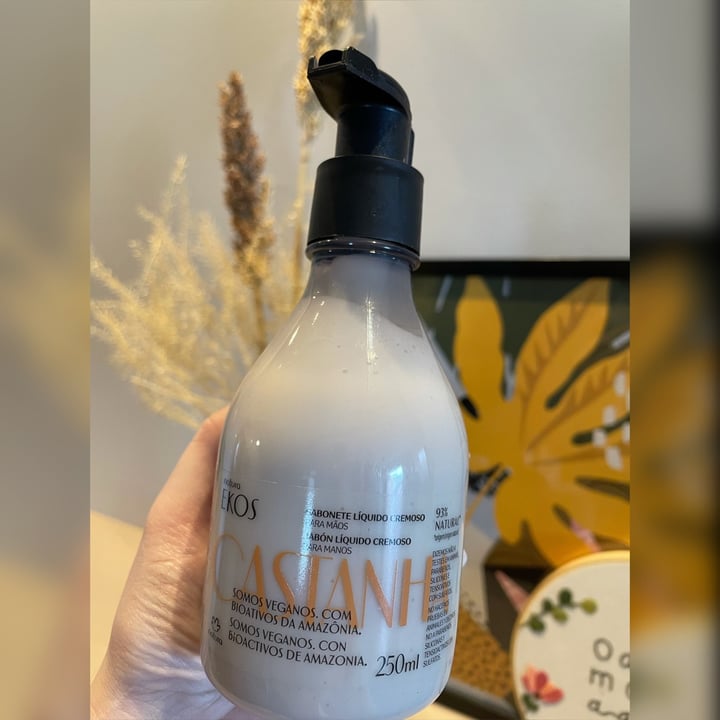 review photo of Natura sabonete líquido ekos castanha shared by @jessicacolaco on 01 Aug 2021 - review