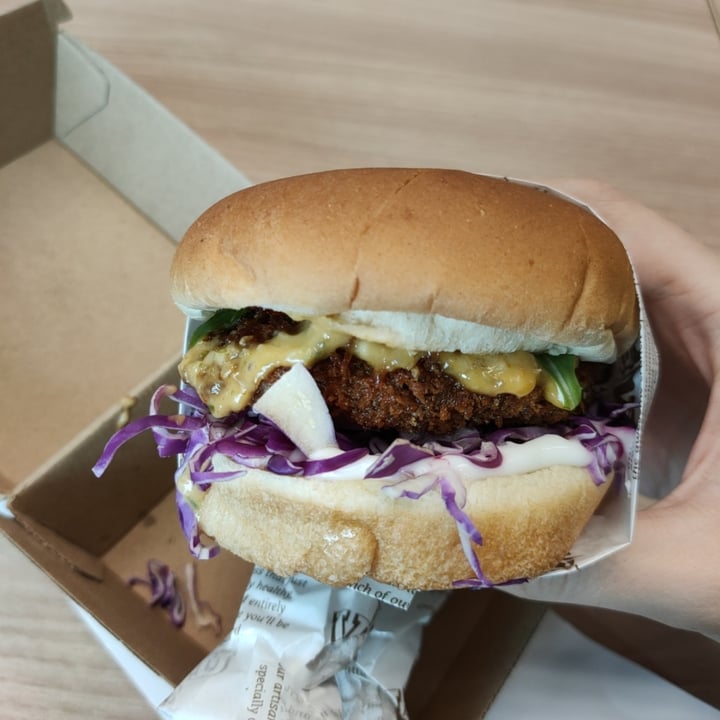 review photo of VeganBurg Singapore Trufflebello Burger shared by @charmcqs on 03 Apr 2021 - review