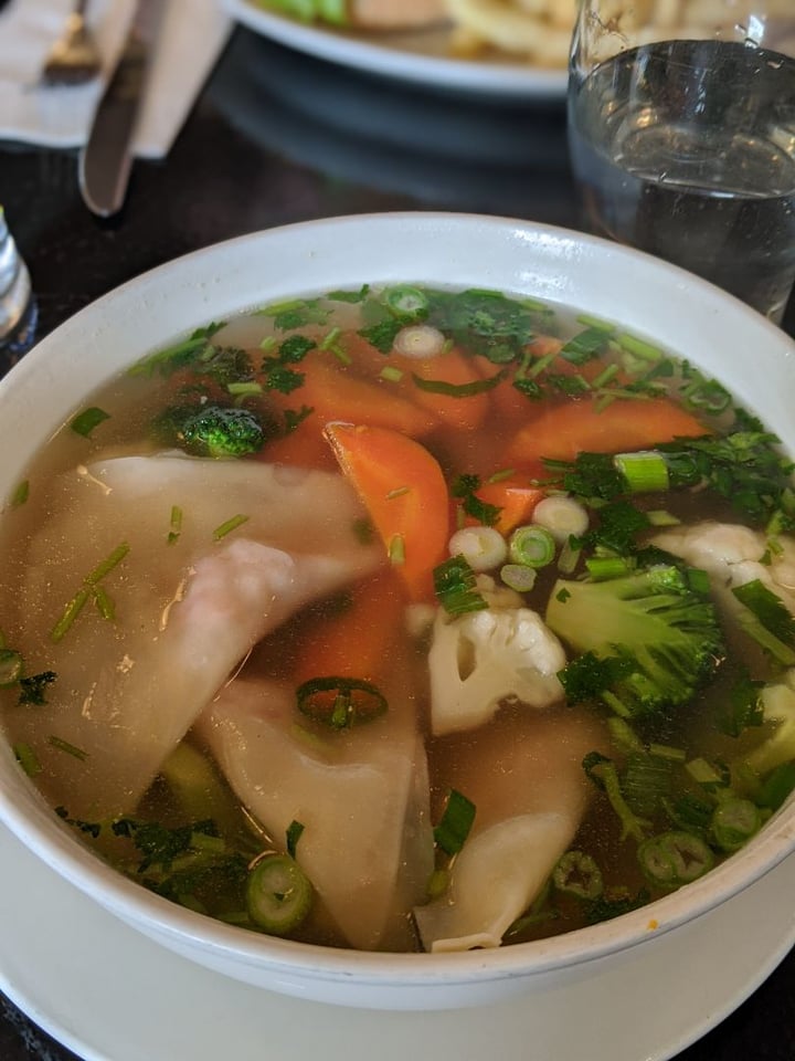 photo of Green Earth Vegan Cuisine Wonton Soup shared by @marisab03 on  22 Dec 2019 - review