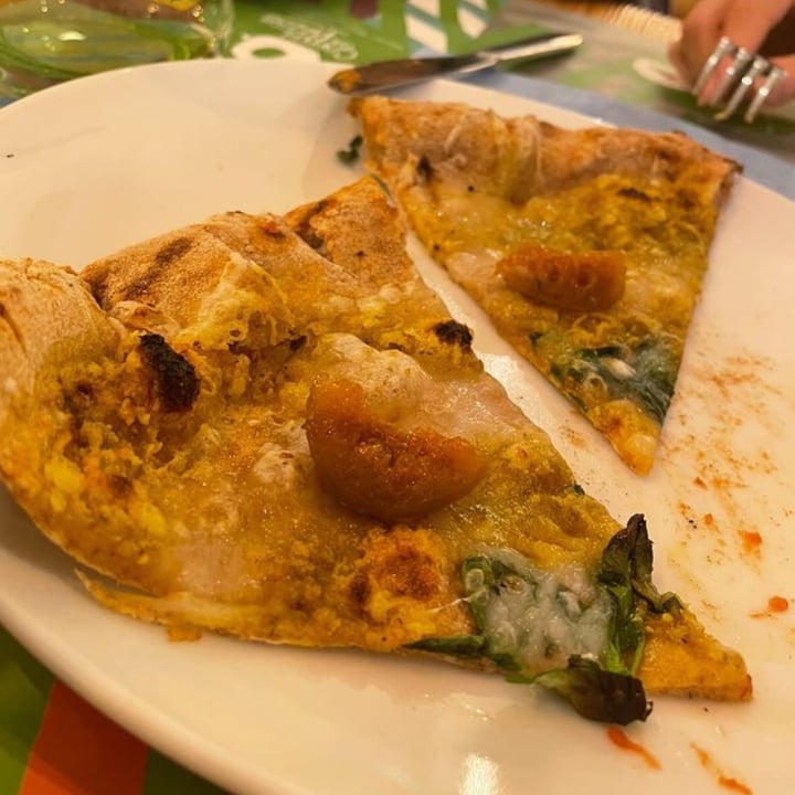 photo of Capperi che Pizza Pizza coi fichi caramellati shared by @tobie on  20 Oct 2021 - review