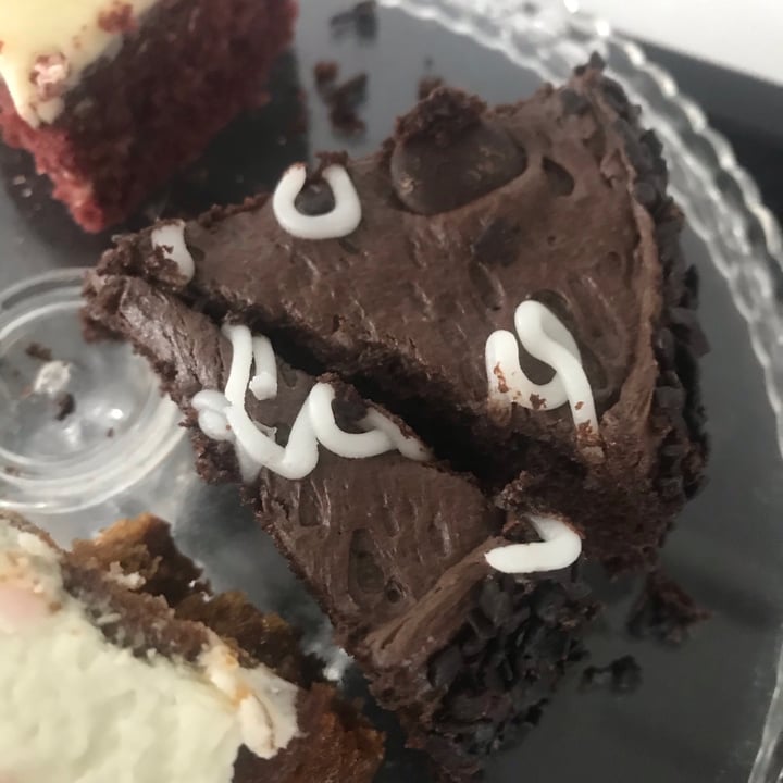 review photo of Bosh! BOSH! Chocolate happy birthday cake shared by @tiri on 17 Aug 2020 - review
