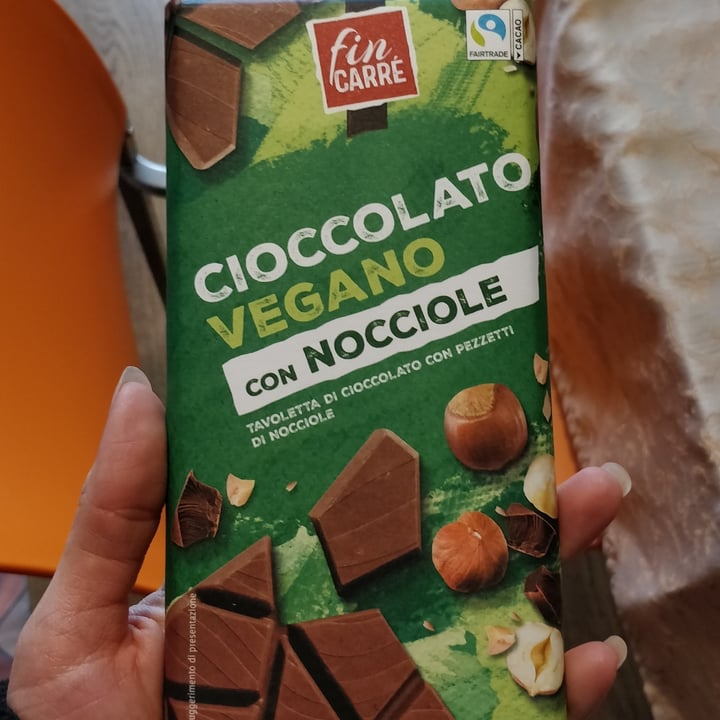 photo of Fin Carré Cioccolata vegana alle nocciole shared by @beamurgia on  05 Apr 2022 - review