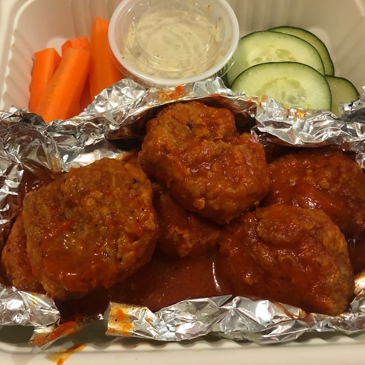 review photo of Fat Vegan Alitas Buffalo shared by @alyy on 12 Dec 2020 - review