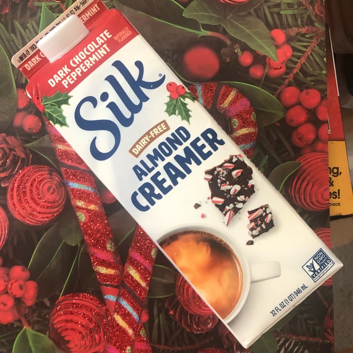 photo of Silk Dark Chocolate Peppermint Almond Creamer shared by @bandita on  30 Dec 2021 - review