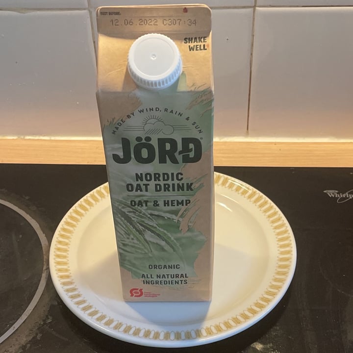 photo of Jörd NORDIC OAT DRINK OAT & HEMP shared by @mariananana on  22 May 2022 - review