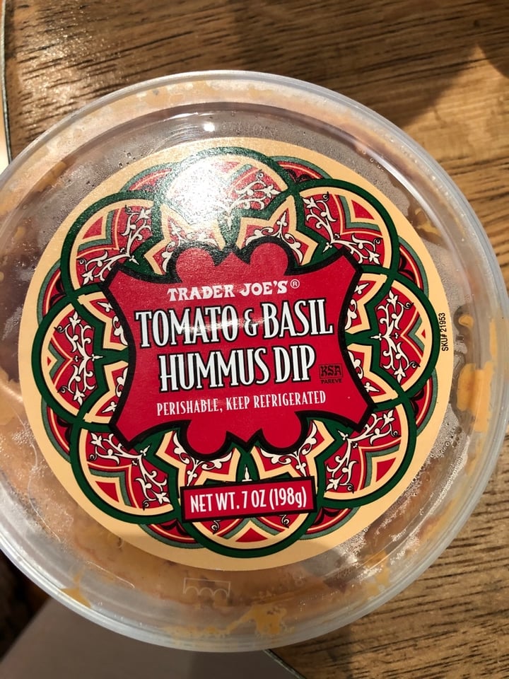 photo of Trader Joe's Tomato & Basil Hummus Dip shared by @planetearth on  29 Nov 2019 - review