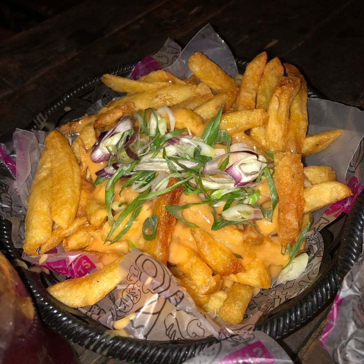 review photo of Lado V Papas con Verdeo Y Salsa De Queso Vegano shared by @agosluciani on 03 Dec 2021 - review