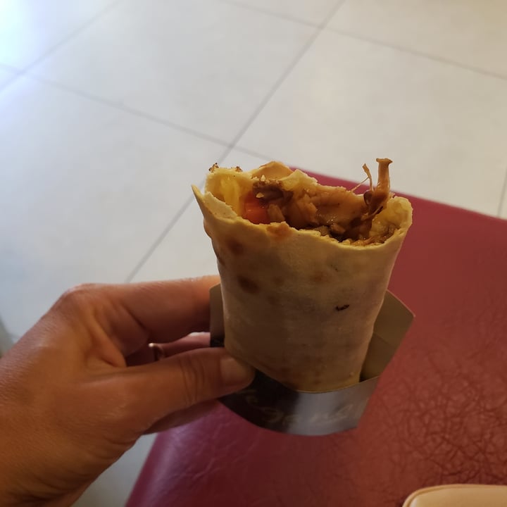 review photo of Pizza Crek Pizza Vegana De Carne De Jaca shared by @claubattistella on 22 Oct 2021 - review