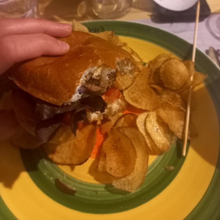 review photo of Ham Holy Burger Holyburger zero shared by @tommasorasom on 23 Apr 2022 - review