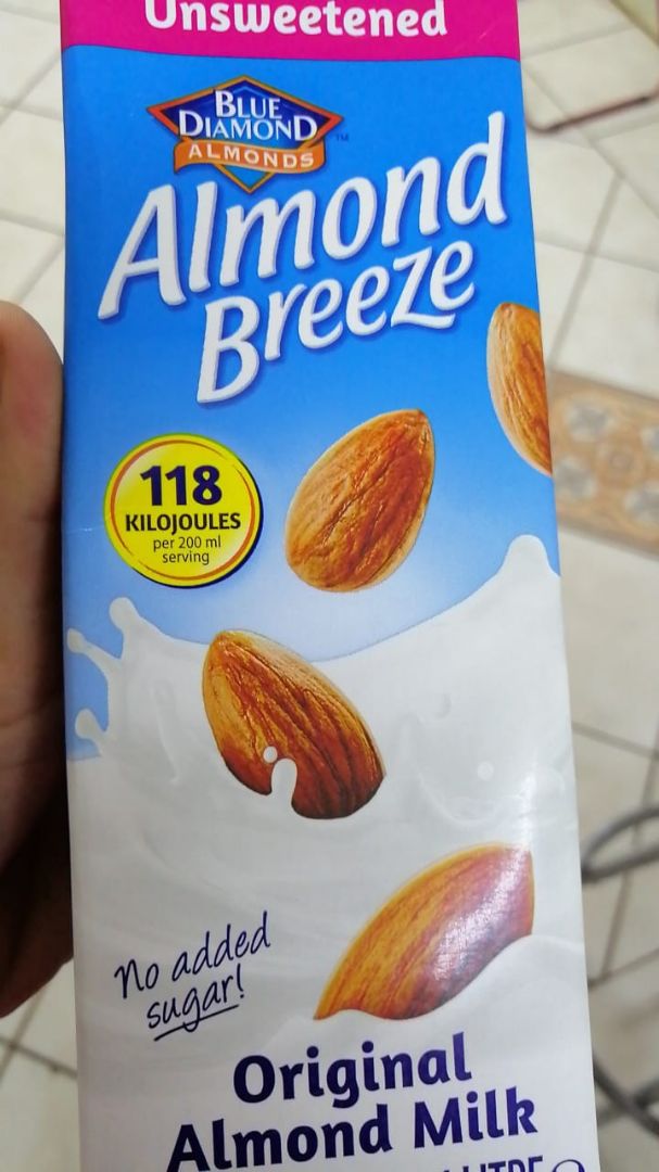 photo of Blue Diamond Unsweetened Almond Milk Original shared by @blaine on  19 Dec 2019 - review
